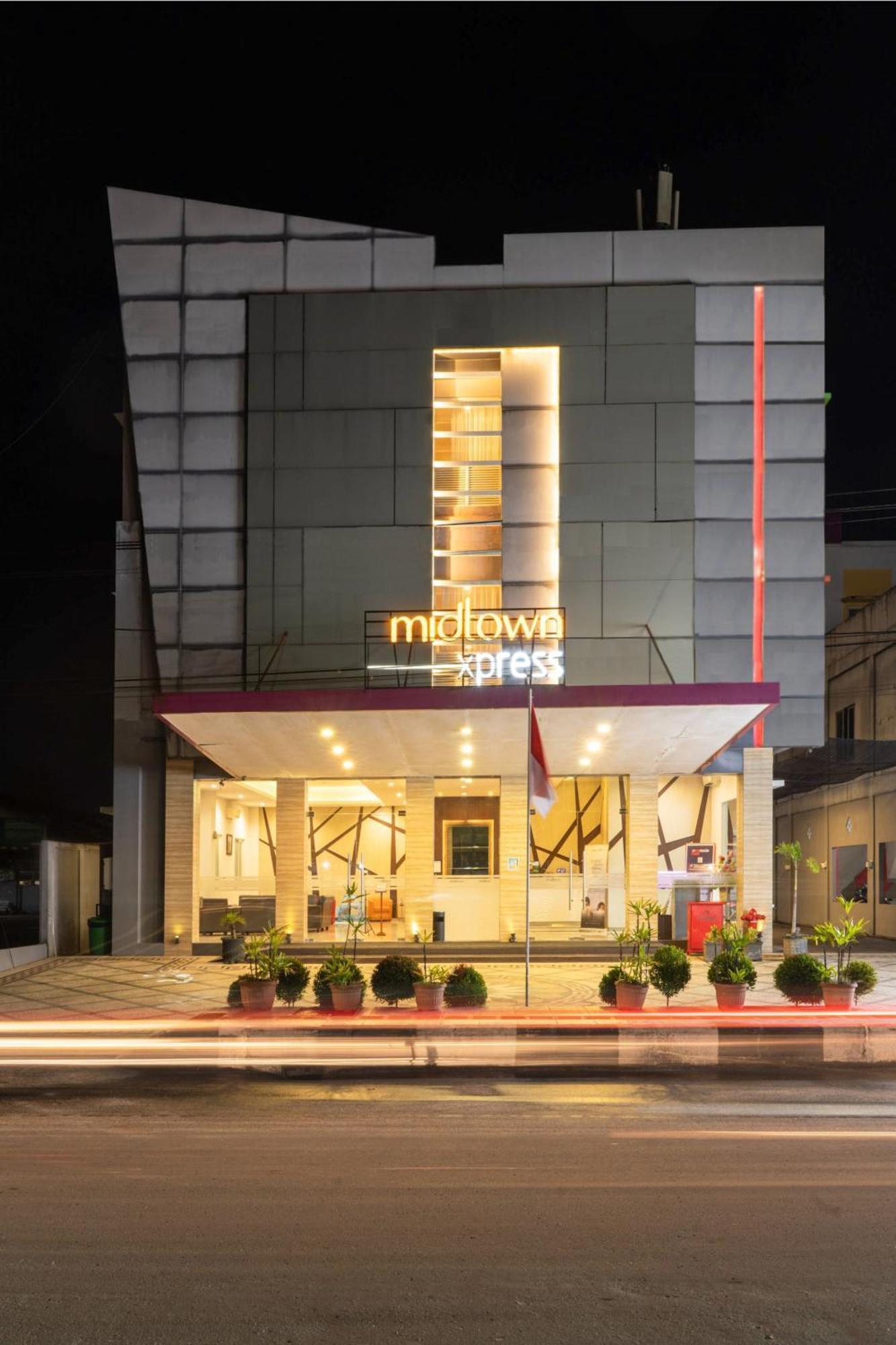 Midtown Xpress Sampit - Kalimantan Tengah Εξωτερικό φωτογραφία