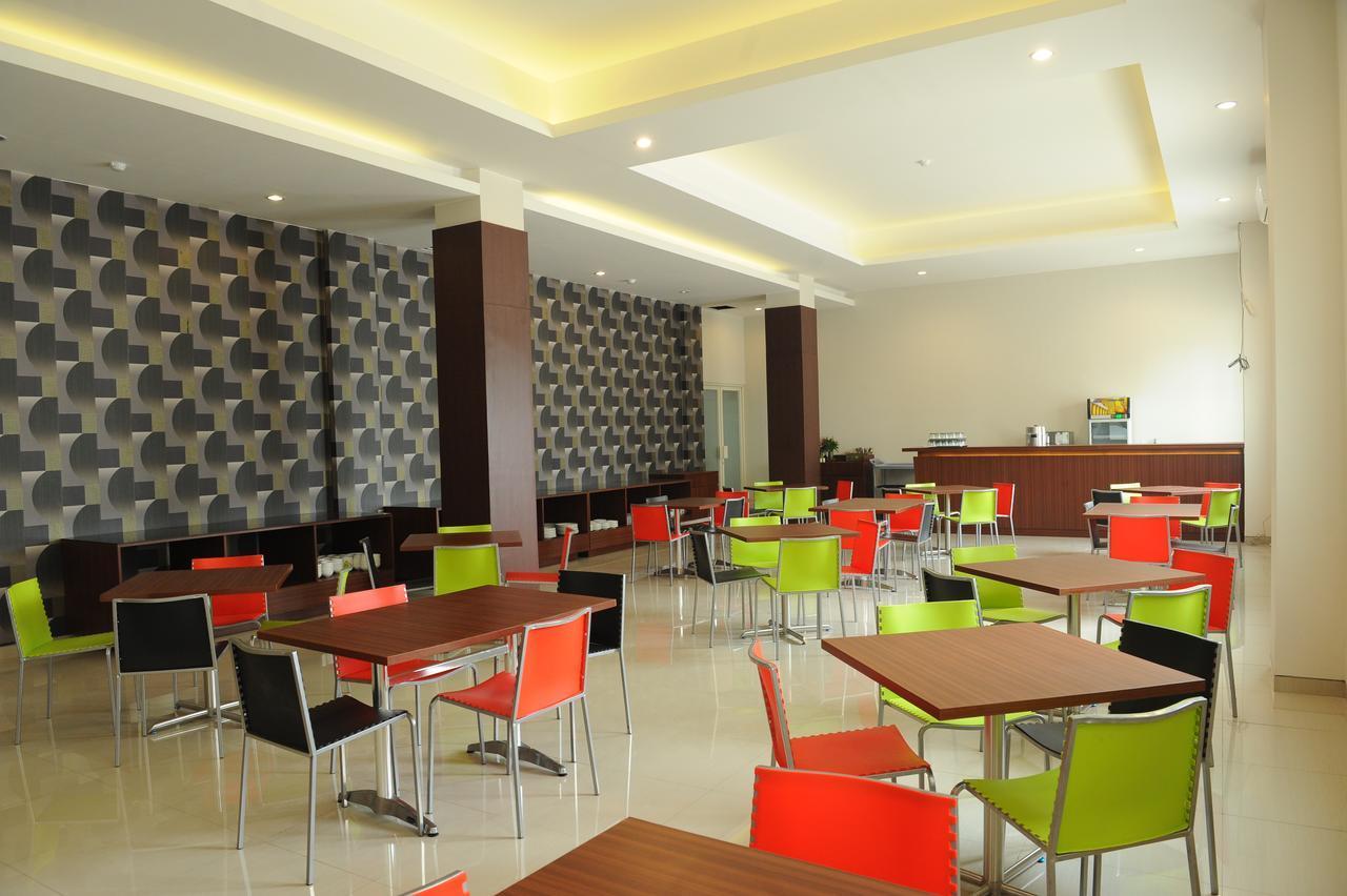 Midtown Xpress Sampit - Kalimantan Tengah Εξωτερικό φωτογραφία